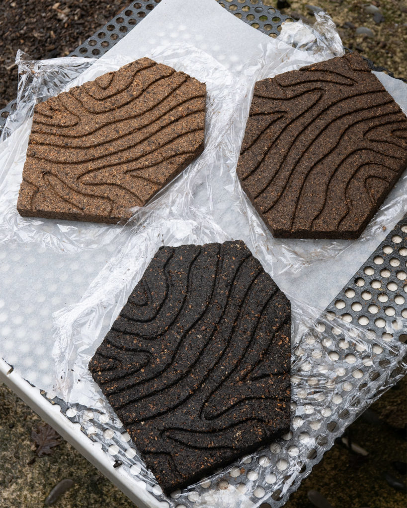 Drying modules of pressed cork sawdust